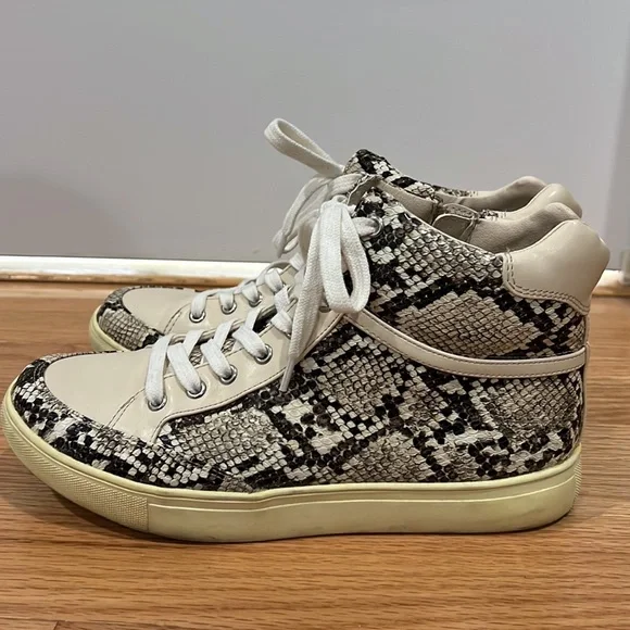 Coconuts - Picture 2 of 4